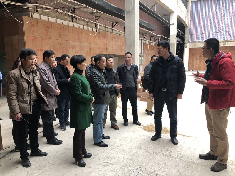 南寧市工信委主任汪東明一行到皇氏集團華南新廠(chǎng)調研